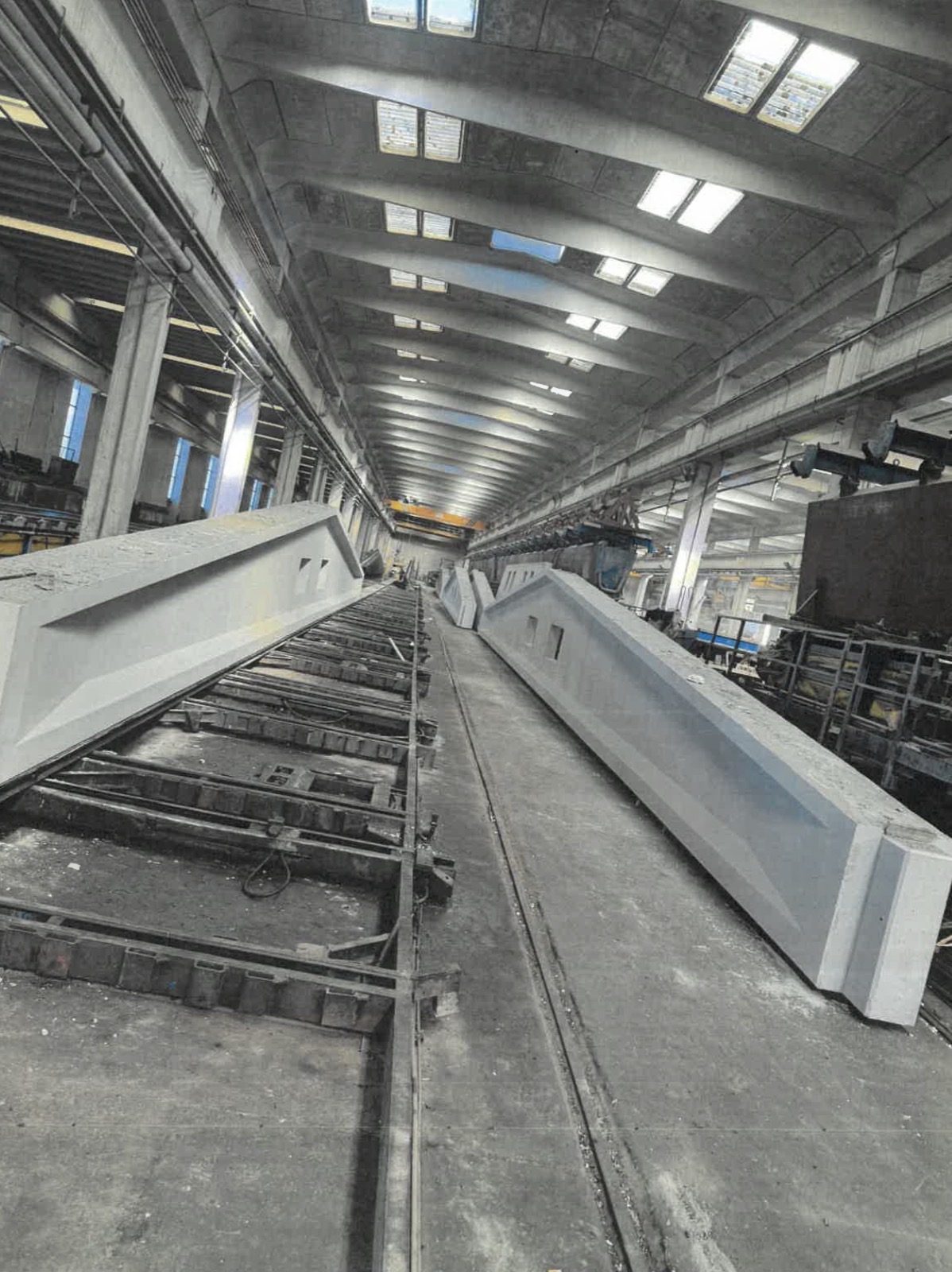 Mezzi di trasporto per consegna in cantiere